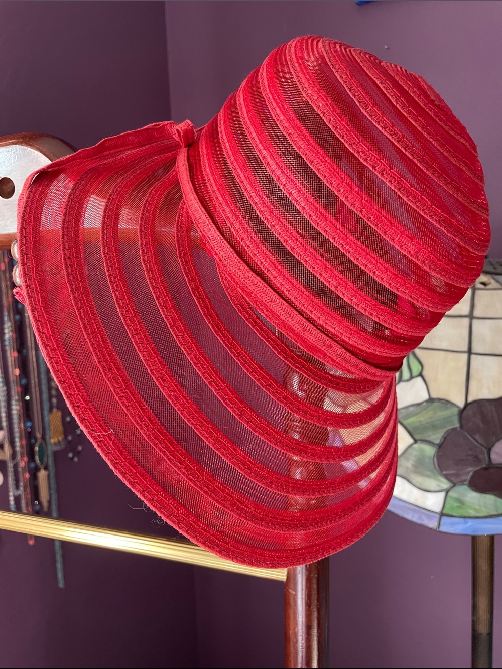RIBBON BEEKEEPER HAT RED
